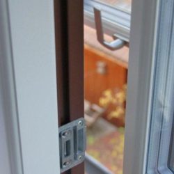 20-verstellbares Schließblech (1)